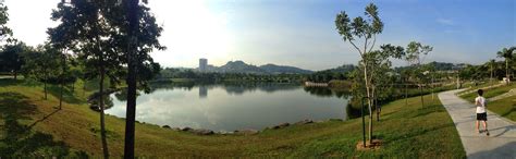 Kuala Lumpur, Malaysia - Desa Park City: Clean & Green & Safe