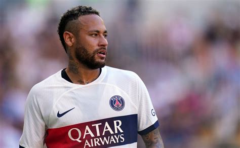 Neymar bất ngờ đòi chia tay PSG