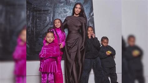 Photo Kim Kardashian et ses enfants sur les réseaux sociaux Purepeople