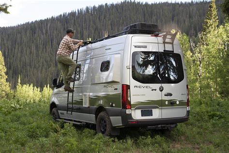 The 5 Best 4wd Camper Vans In 2021 Drivin And Vibin