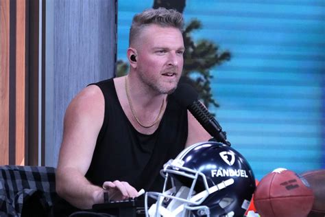 Pat Mcafee Signs Multi Year Deal With Espn