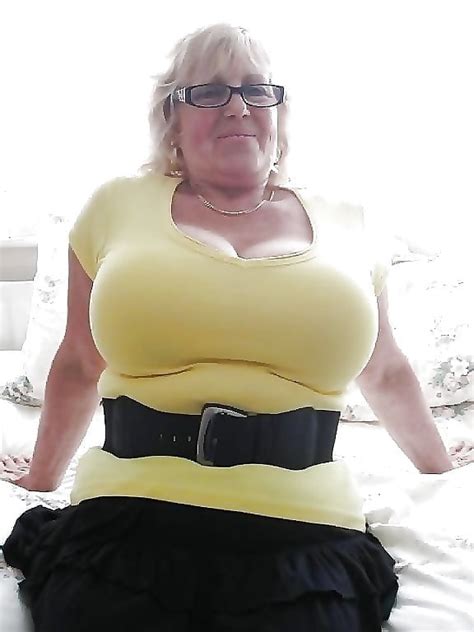 Milf Pics Club Oma Mit Megatitten