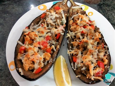 Berenjenas rellenas de pollo y verduras light Fácil