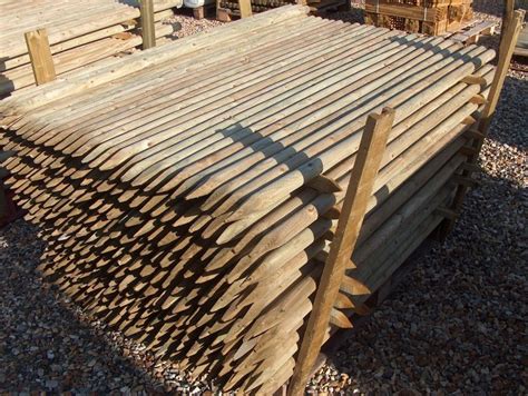 10 X 18m Tall X 40mm Round Wooden Treated Pointed Fence Fencing Posts