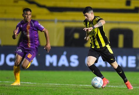 Clausura El Encuentro Entre Villa Española Y Peñarol De Hoy Abre La Octava Fecha