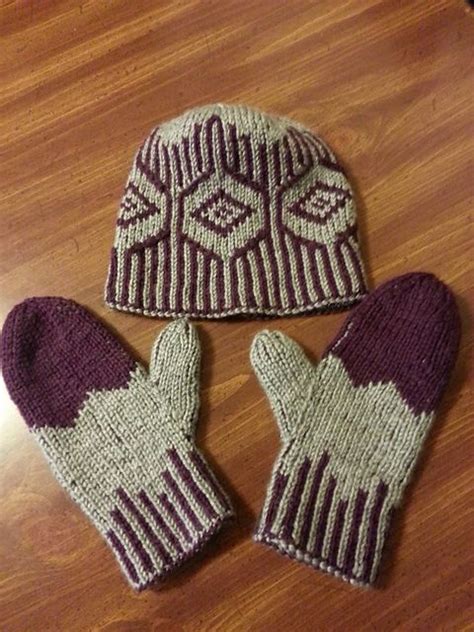 Double Knit Mittens Pattern By Cap Sease Knitting Patterns Double Knitting Knitted Mittens