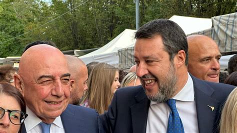 Elezioni Suppletive Bagno Di Folla Per Salvini E Galliani A Lissone