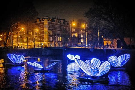 Magical Light Sculptures On Intimate Boat 10 With Former Artist