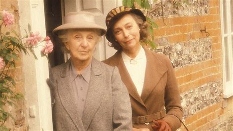 The Body In The Library Miss Marple Bbc Tv Series Joan Hickson And