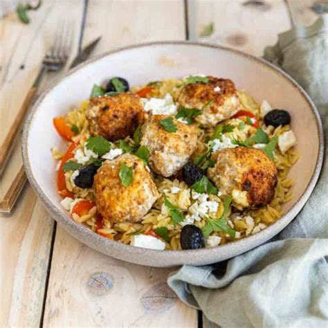 Boulettes De Poulet Orzo Aux Poivrons Et Feta