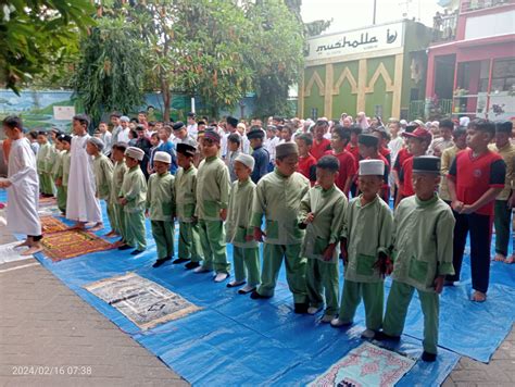 Gelar Sholat Dhuha Bersama Pada Kegiatan Jumat Ibadah UPT SPF SDN