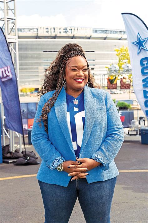 Chef Sunny Anderson Shares Spicy Green Goddess Burger Recipe Us Weekly