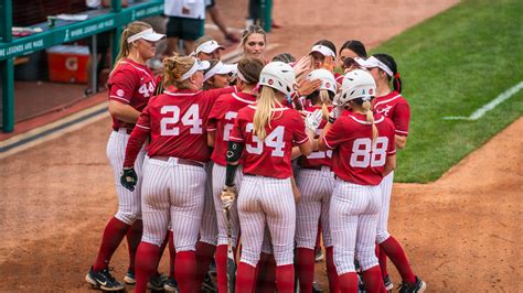 Alabama Softball Earns First Series Sweep Of Season At South Carolina