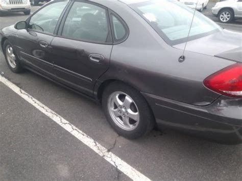 Purchase Used 2004 Ford Taurus Se Sedan 4 Door 3 0l In Hawley Pennsylvania United States