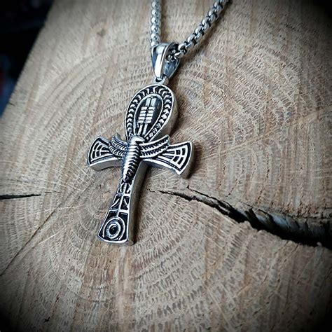 Collier pendentif ankh croix égyptienne en acier croix de vie