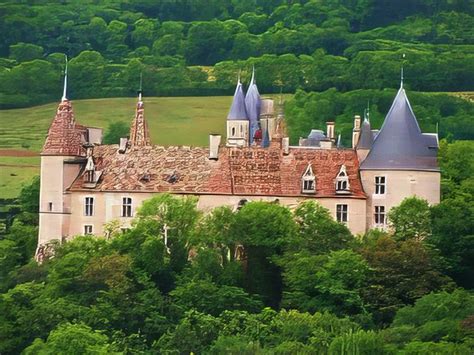 Visiter Château de La Rochepot préparez votre séjour et voyage