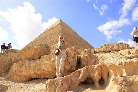 Full Day Tour To Giza Pyramids Memphis Sakkara Dahshur With Private