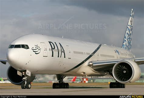 Ap Bhv Pia Pakistan International Airlines Boeing 777 300er At