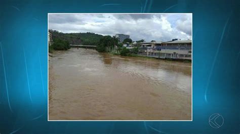 Rio que corta Cataguases já subiu mais de 1 5m por causa da chuva G1