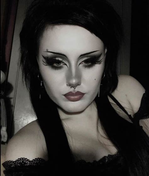 Pin By Lhv On Goth Makeup Goth Eye Makeup Edgy Makeup Punk Makeup