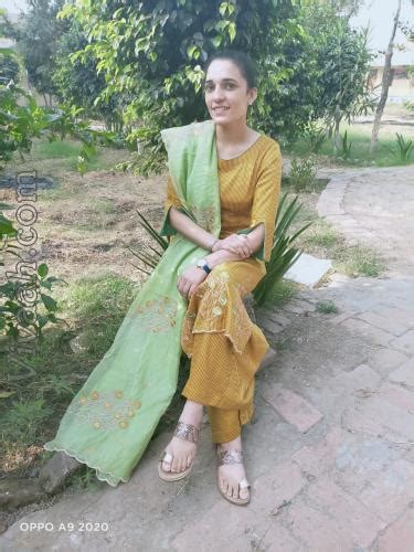 Punjabi Kamboj Sikh 31 Years Bridegirl Firozpur Matrimonial Profile