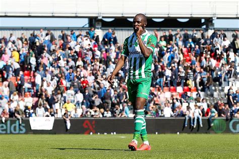 Jody Lukoki Former Ajax Player And Dr Congo International Dies Aged 29