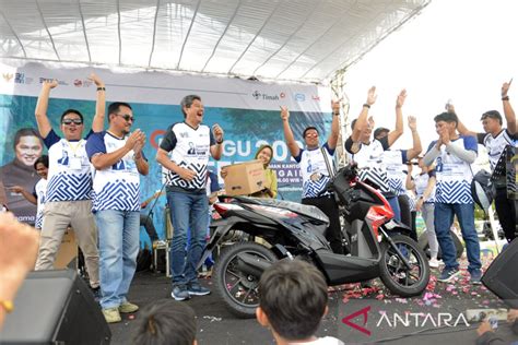 Warga Sungailiat Antusias Ikuti Jalan Sehat Bersama Bumn Begini