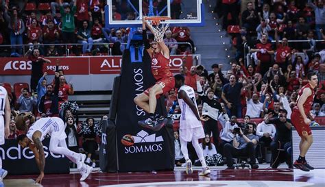 El Casademont Zaragoza Se Estrena En Liga Endesa Venciendo Al Madrid