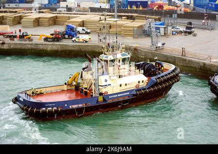 Southampton England Th September Tugs Svitzer Sisters