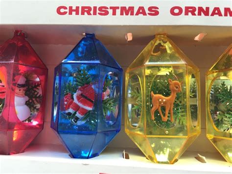 8 Jewel Brite Diorama Vintage Plastic Christmas Ornaments 1825046085