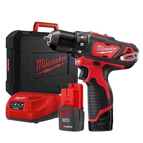 Milwaukee akkus fúró csavarozó M12 BDD 152C 12V 2x1 5Ah Me