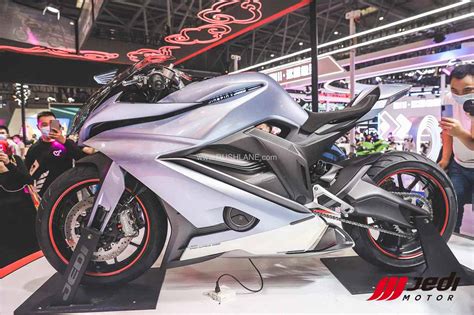 Jedi Vision K750 Motorcycle Concept Debuts With Futuristic Design