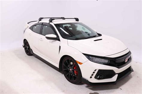 2019 Honda Civic Yakima BaseLine FX Roof Rack For Naked Roofs