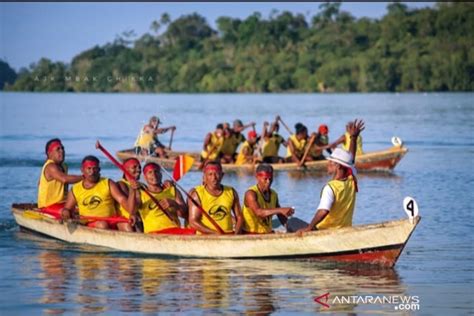 Lomba Dayung Sampan Semarakkan Festival Meti Kei Gairahkan