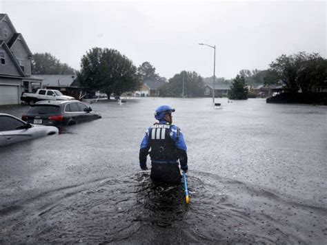 Flooding Fears Surge In Carolinas As Rivers Rise Wilmington Cut Off Mpr News