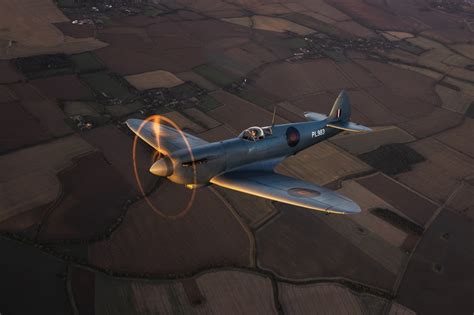 Spitfire Pr Mk Xi Earth Spitfire P Screw Raf Fighter The