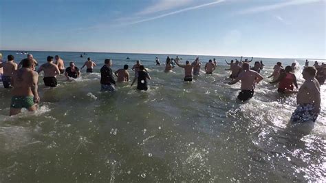 Milwaukee Polar Bear Plunge 2017 Youtube