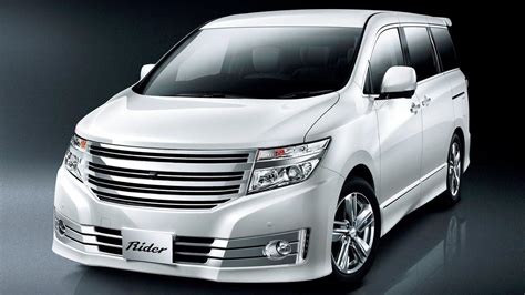 New Nissan Elgrand Luxury Minivan Debuts In Japan Previews 2011 Quest