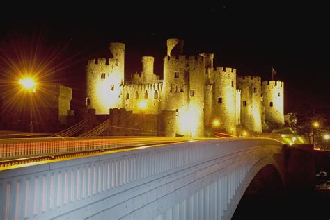 Conwy Castle At Night The Bridge Was Lit By An Led Torch Flickr