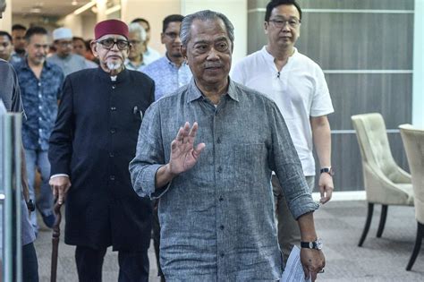 Malaysia’s Pm Anwar Sues Muhyiddin For Defamation Over Claim Of Us 3 38 Million Pay As Selangor