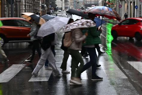 Allerta Meteo In Liguria Temporali In Arrivo Con Codice Arancione Da