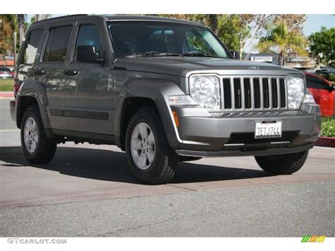 2012 Mineral Gray Metallic Jeep Liberty Sport 108353575 Photo 12