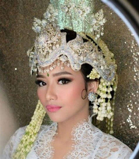 Al Mathari Pernikahan Adat Soenda Indonesian Wedding Bridal Wear