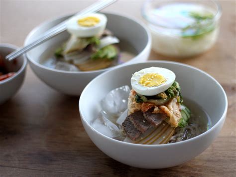 Naeng Myun Naengmyeon Recipe Korean Buckwheat Noodles In Chilled