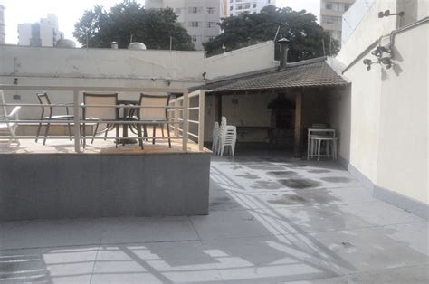 Apartamento na Rua Ferreira Penteado 1338 Cambuí em Campinas por R