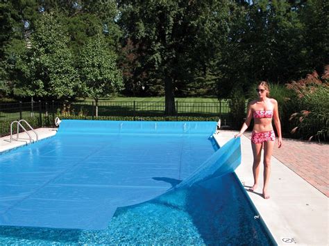 How To Use A Solar Pool Cover | Solar Pool Cover Guide | Medallion Energy