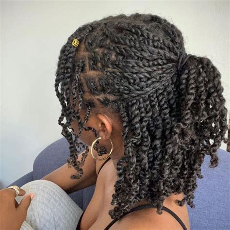 Mini Twists Are Tiktok’s Latest Protective Style Fixation Natural Curls Hairstyles Natural