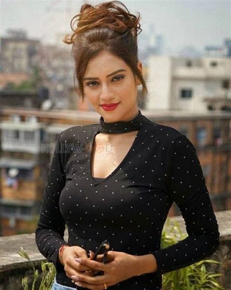 Bengali Actress Nusrat Jahan Pictures 03 162062 Kollywood Zone