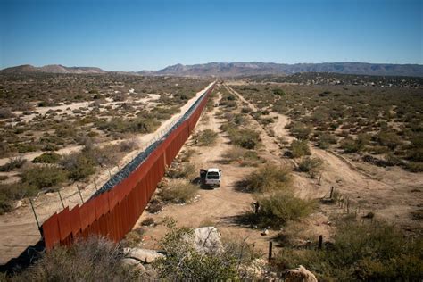 Aumentaron Los Cruces Masivos De Migrantes En El Ejido Jacume De Tecate