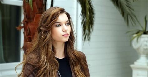 Afra Saraçoğlu kimdir, nereli ve kaç yaşında? Afra Saraçoğlu hayatı ...
